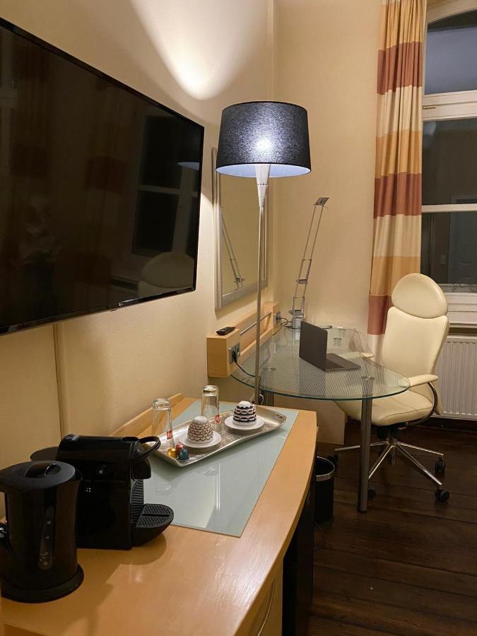 Lili Living Hotel Ратинген Екстериор снимка