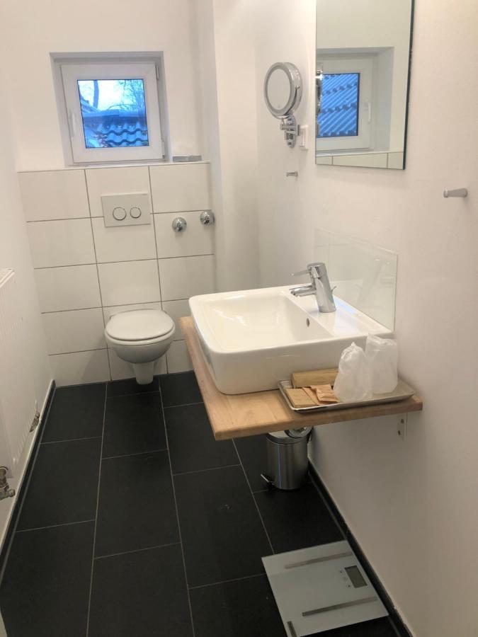 Lili Living Hotel Ратинген Екстериор снимка